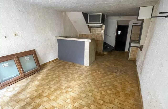 ST CHRISTOL maison de village de 94 m² habitables à rénover - — photo 2