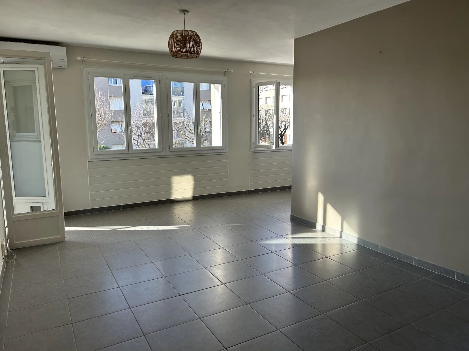 Appartement  T3 à vendre Montélimar 26200