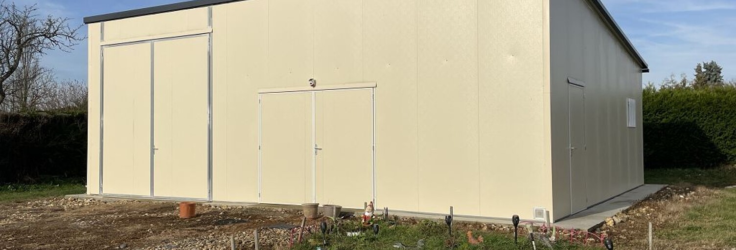 Garage  79 m² à vendre à Chuelles (45220)