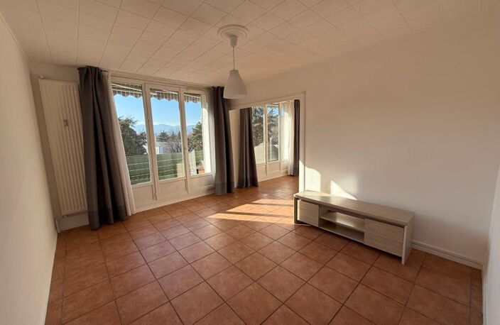 Appartement à Vienne, balcon, parking — photo 3