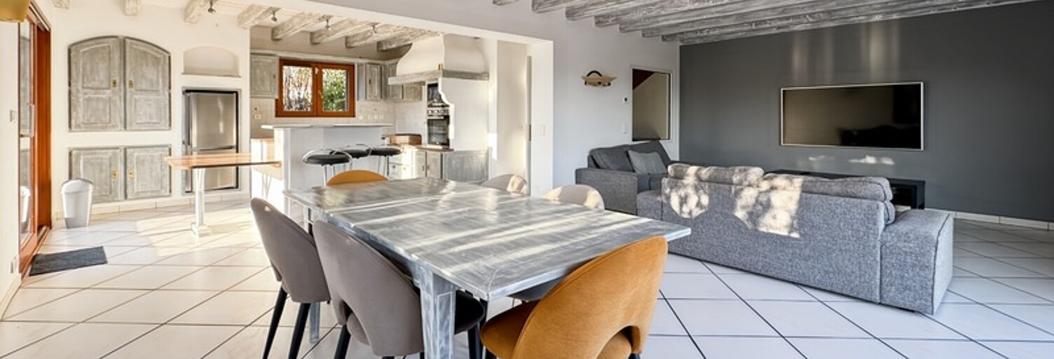 Maison 7 Pièces 230 m² à vendre à Prévessin-Moëns (01280)