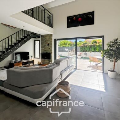 Maison 5 pièces 740000 €