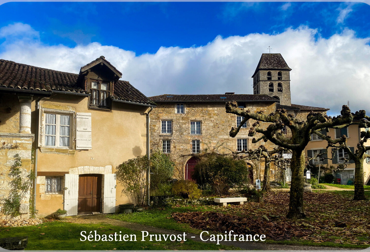 Maison à vendre 6 pièces SAINT JEAN DE COLE (24), trois chambres, 140m2 habitables, au coeur du village touristique — photo 1
