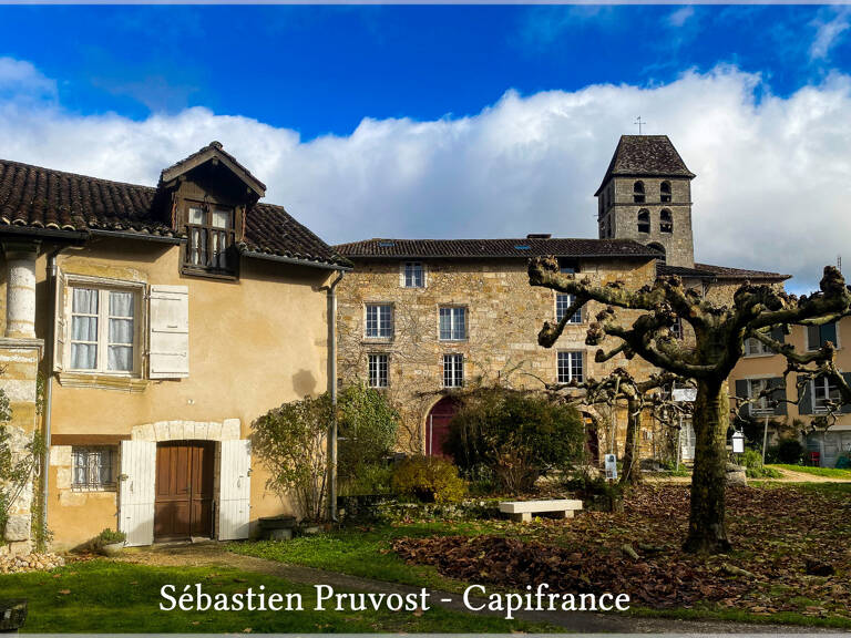 Maison à vendre 6 pièces SAINT JEAN DE COLE (24), trois chambres, 140m2 habitables, au coeur du village touristique — photo 1
