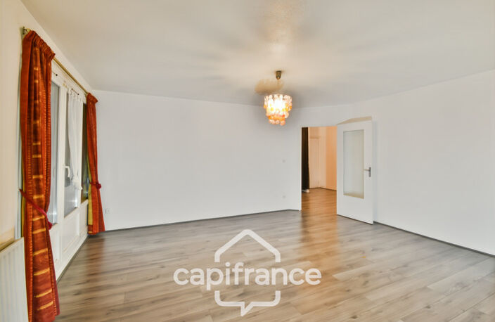 Appartement T4 lumineux avec balcon, et stationnement privatif — photo 3