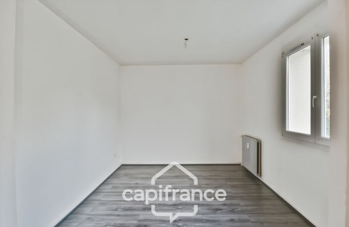 Appartement T4 lumineux avec balcon, et stationnement privatif — photo 5