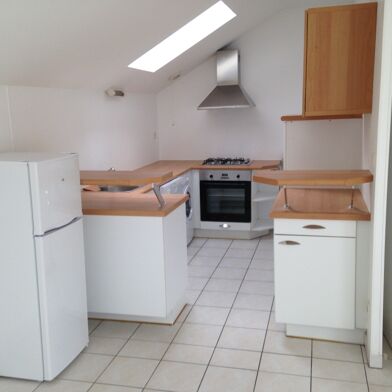 Appartement 3 pièces 1050 €
