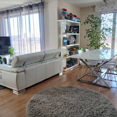 Appartement 5 pièces 850 €