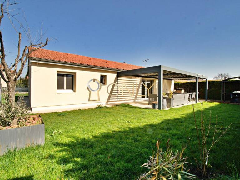 Quincieux- Maison plain-pied - 3 Chambres — photo 1