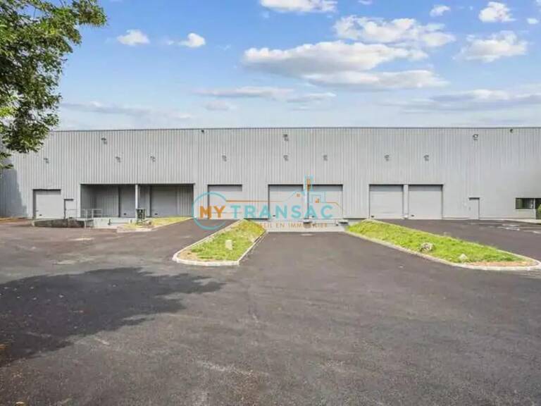 A louer bâtiment indépendant de stockage 4 542m² sur un foncier de 7 688m² à Lisses — photo 1