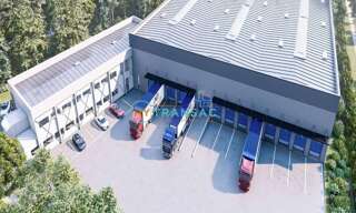 Local industriel  5023 m² à louer à Saint-Thibault-des-Vignes (77400)