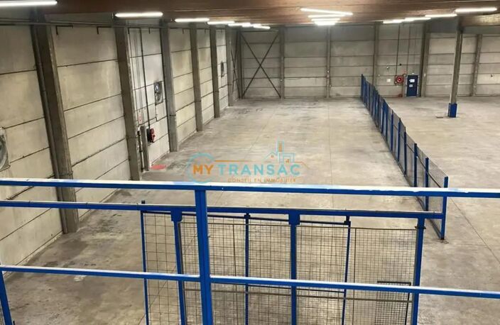 A Louer bâtiment indépendant de stockage de 5 023m² à St-Thibault-des-Vignes — photo 3