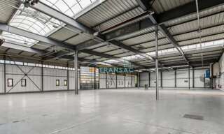 Local industriel  2899 m² à louer à Créteil (94000)