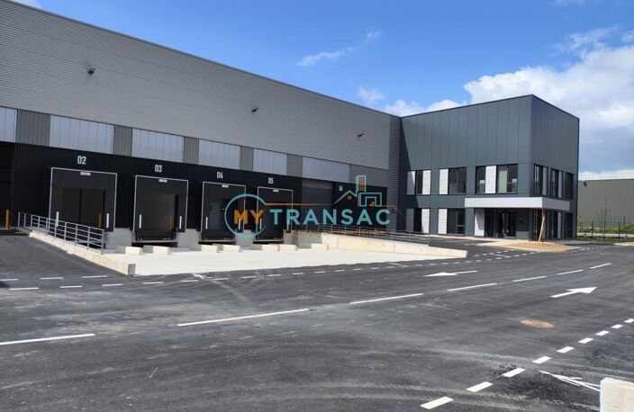 A LOUER locaux d'activités neufs de 1732, 3554 et 7116m² à La Courneuve — photo 3