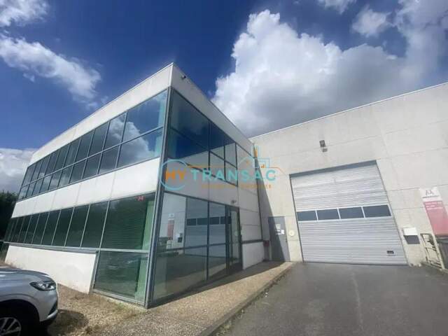 A louer local d'activité de 1331m² dont 196m² de bureaux à Chilly-Mazarin — photo du bien