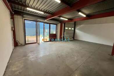 Local industriel  2552 €