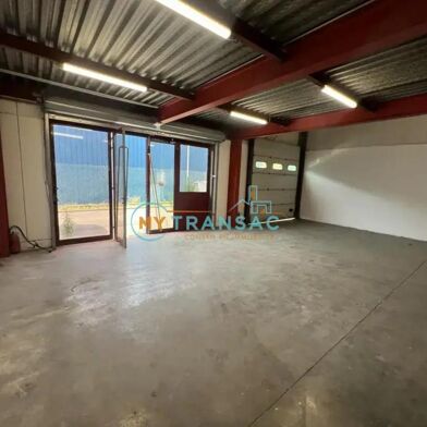 Local industriel  2552 €