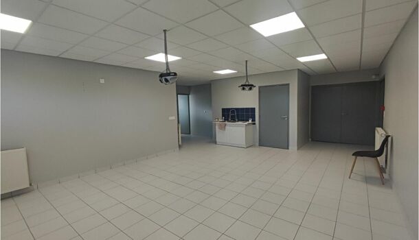 Local d'activit&eacute;s 12 pièces  à vendre Ancinnes 72610