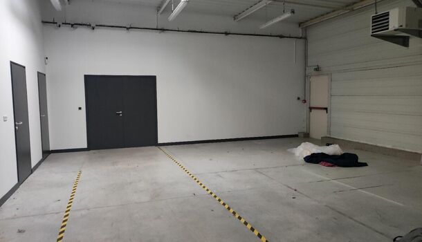 Local d'activit&eacute;s 12 pièces  à vendre Ancinnes 72610