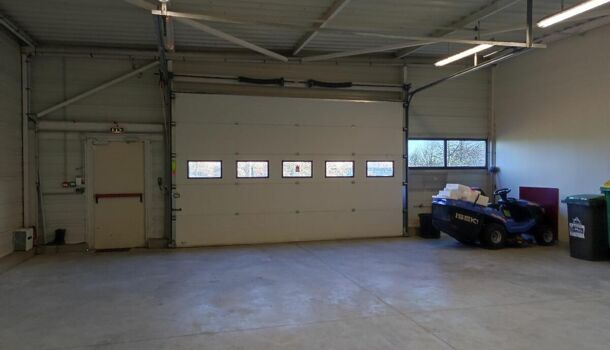 Local d'activit&eacute;s 12 pièces  à vendre Ancinnes 72610