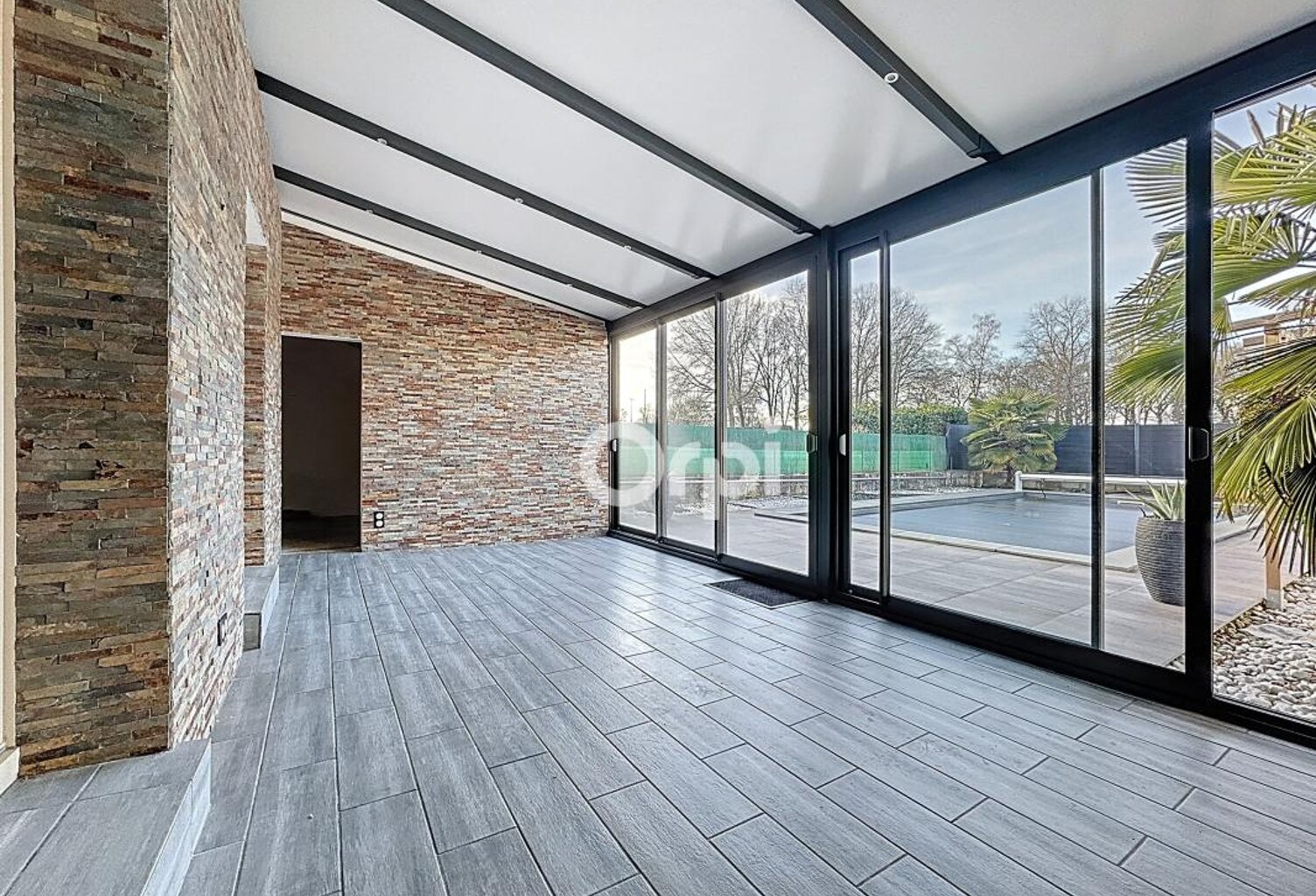Maison entièrement rénovée, secteur nord, 3 chambres avec piscine — photo 1