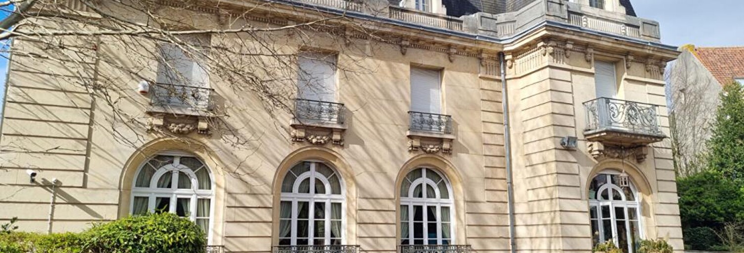 Maison 17 Pièces 1000 m² à vendre à Béthune (62400)