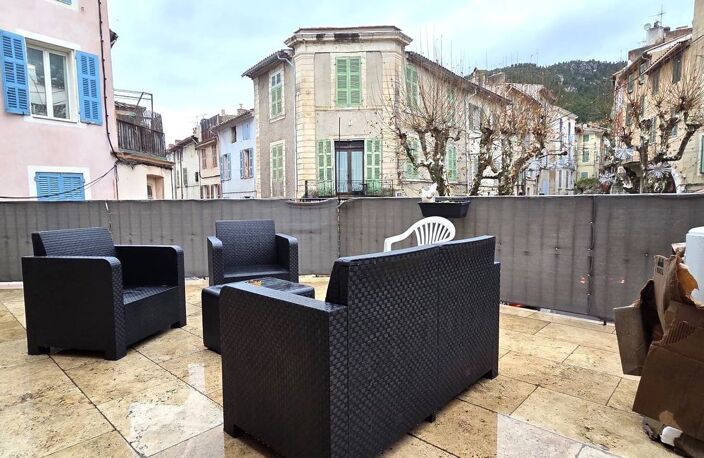 Ensemble de 2 lots composés de murs commerciaux BAR PMU + T2 — photo 2