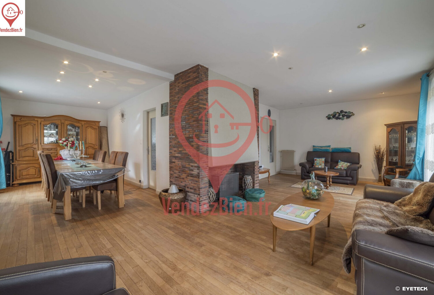 dpt cher (18), à vendre BOURGES Maison P8 de 264m2 avec gara — photo 1