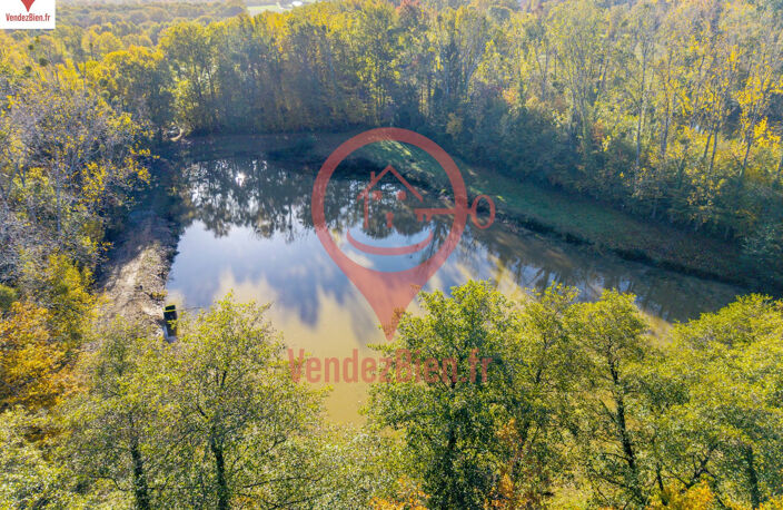 Etang pour la pêche - 5200 m2 sur terrain 9062 m2 — photo 3