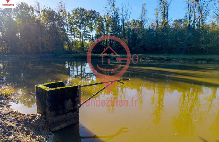 Etang pour la pêche - 5200 m2 sur terrain 9062 m2 — photo 4