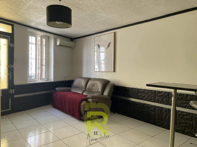 COLOMBIERS -- MAISON DE VILLAGE À DEUX PAS DU CANAL DU MIDI — photo du bien