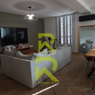 Appartement 4 pièces 211000 €