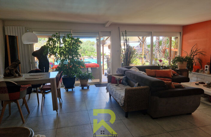 Villa — photo 5