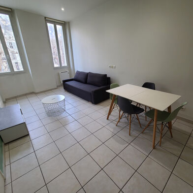 Appartement 2 pièces 745 €