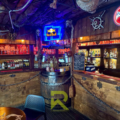 Commerce  219000 €