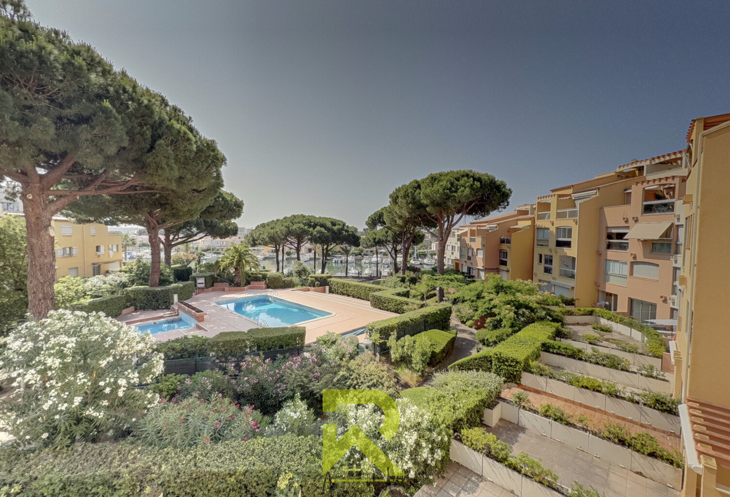 Appartement T3 - piscine au Cap D'Agde - Port — photo 1