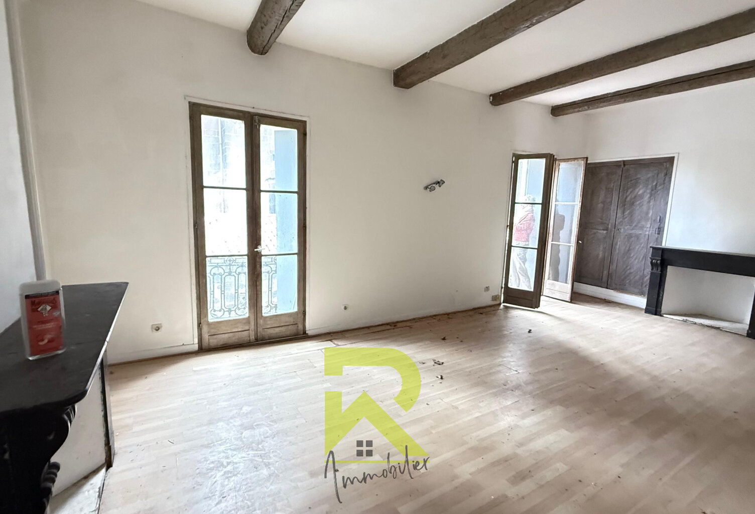 Agde-Appartement T3 duplex à rénover — photo 1