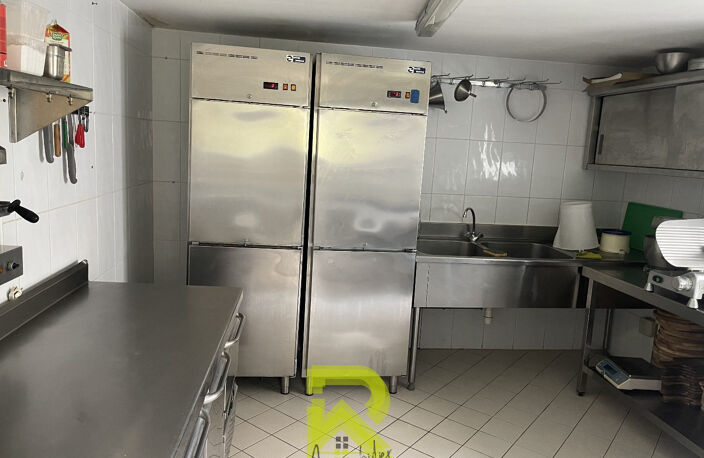 A vendre fonds de commerce indéssociable des mûrs commerciau — photo 5