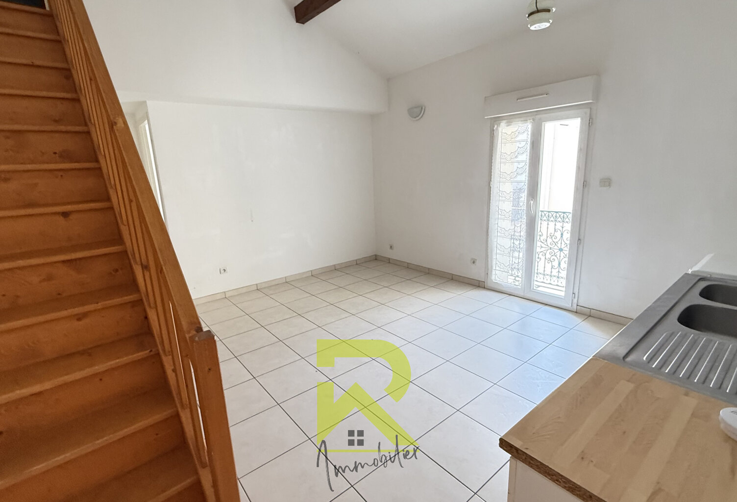 À acheter à Sérignan : appartement avec R Immobilier Pro Agd — photo 1