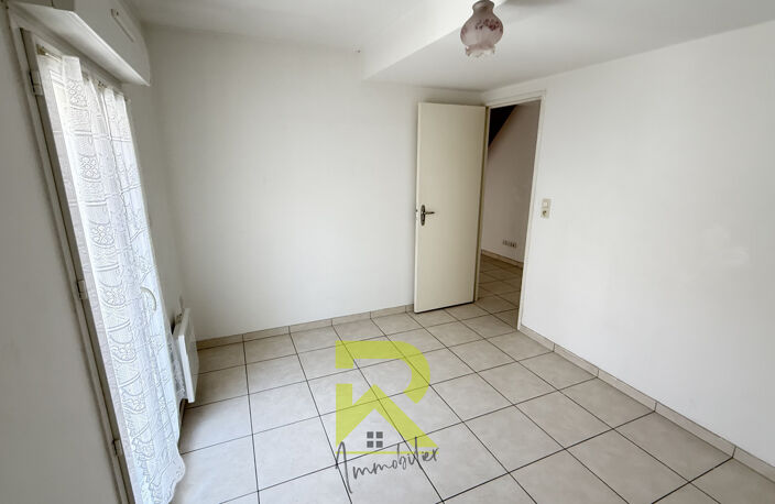 À acheter à Sérignan : appartement avec R Immobilier Pro Agd — photo 4
