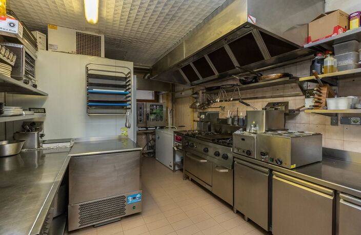 Fonds de commerce Restaurant - Bar Licence IV - Logement de fonction — photo 2
