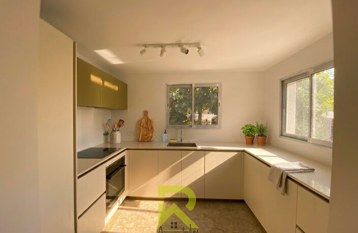 GRAU D'AGDE, Villa 3 faces rénovée récemment de plain-pied a — photo 4