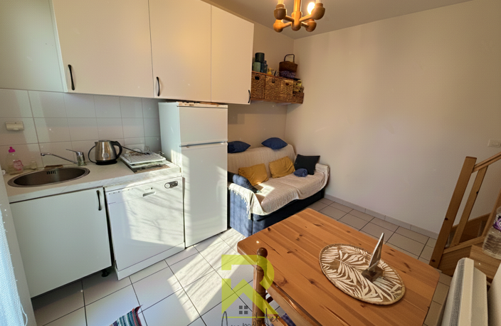 GRAU D'AGDE : Ensemble immobilier avec Cour et Cellier proch — photo 3