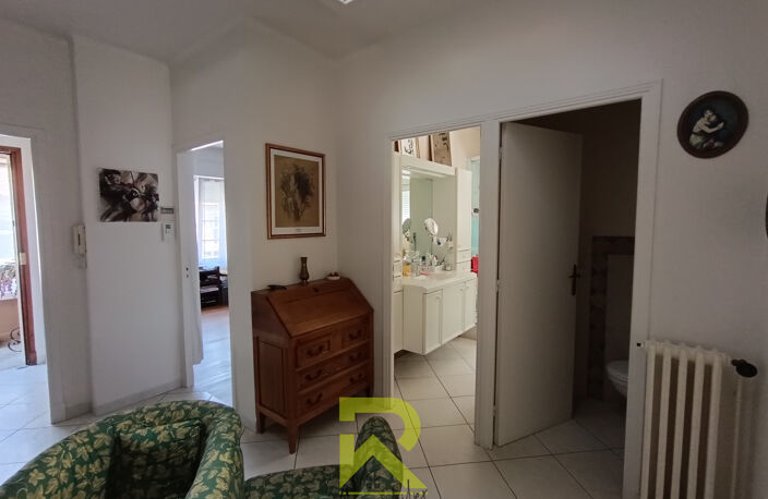 COUP DE COEUR ! Maison et T3, 168m2 , piscine , clôturée — photo 2