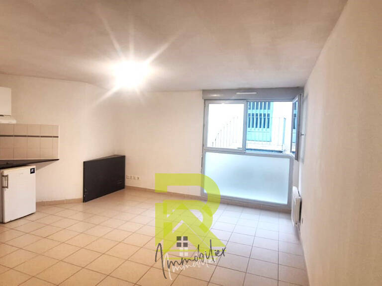 STUDIO 31m2 avec Parking intérieur - Libre d'occupation — photo 1