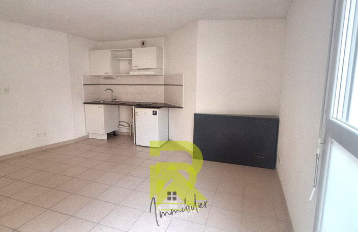STUDIO 31m2 avec Parking intérieur - Libre d'occupation — photo 2