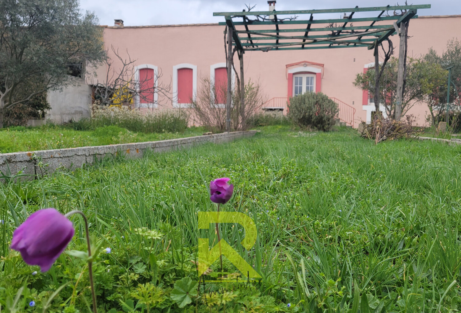PIEUSSE - A VENDRE - Maison familiale T4 avec 3 chambres, ja — photo 1