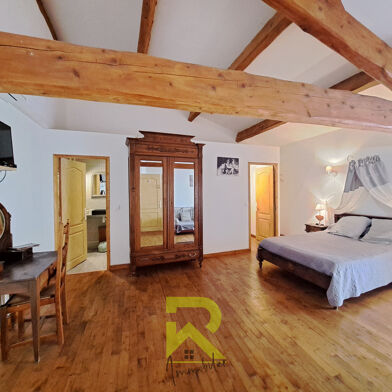 Maison 14 pièces 468000 €