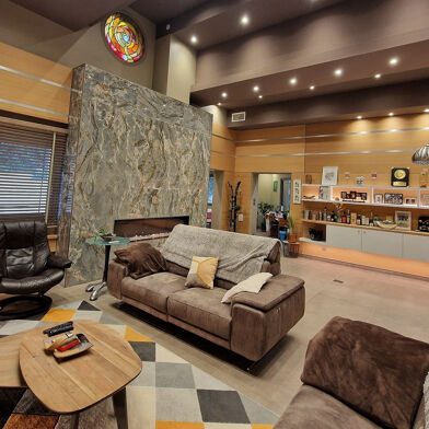 Maison 7 pièces 999900 €