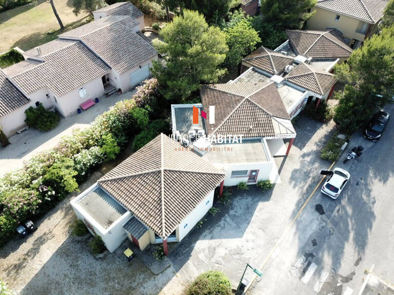 POULX 30320 BATIMENT LOCAUX HABITATION — photo 1